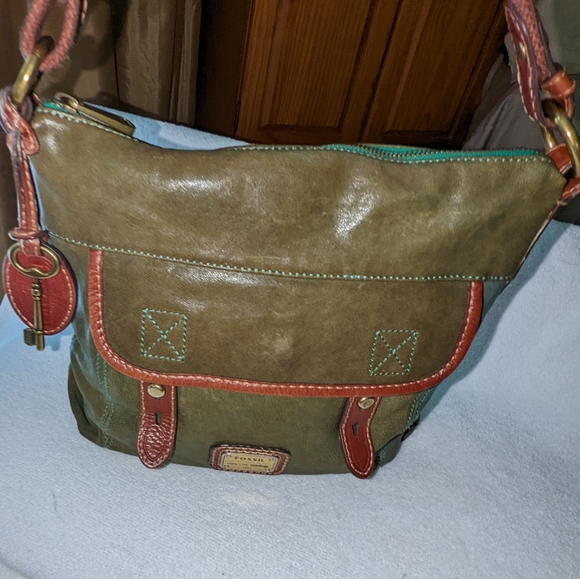 Vintage green leather Long Live Vintage crossbody bag. - Picture 3 of 13